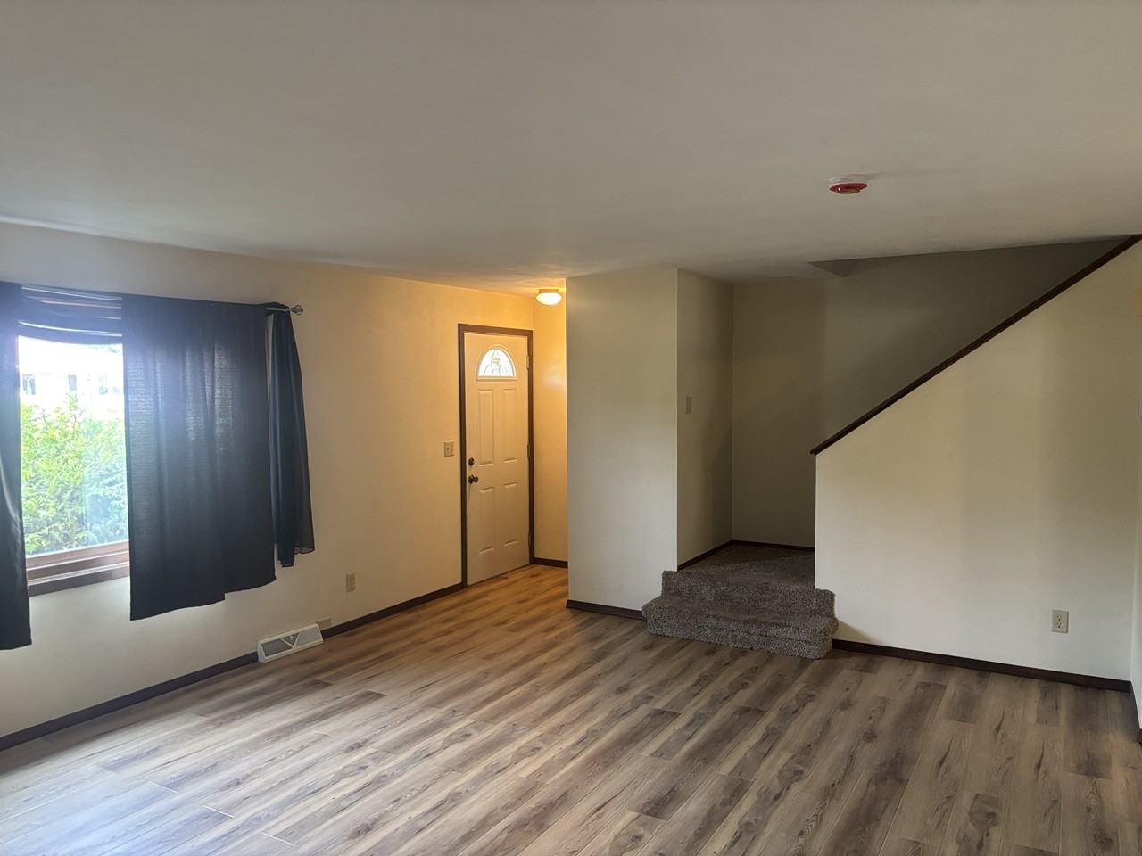 2419 S Schaefer St #2419 - Photo 4 of 9