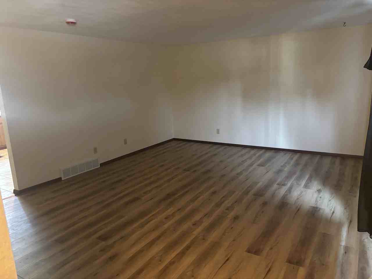 2419 S Schaefer St #2419 - Photo 5 of 9