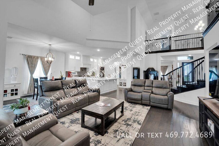 1767 Shumard St - Photo 2 of 28