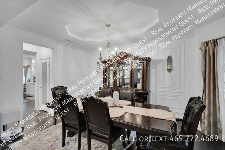 1767 Shumard St - Photo 5 of 28