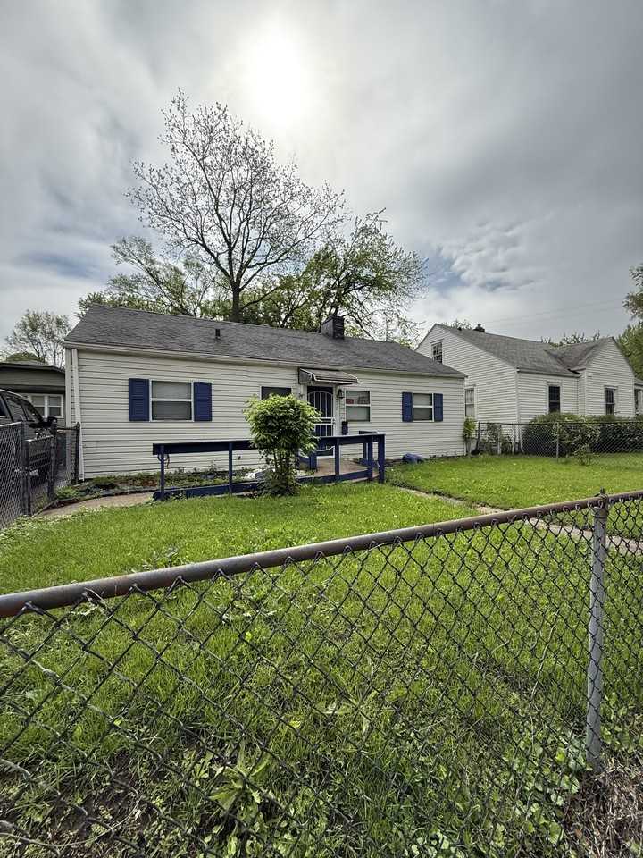 1750 N Jasper St #NA - Photo 2 of 12