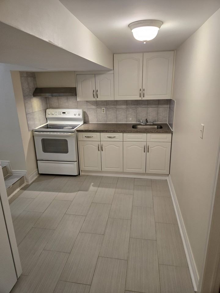 57 Mentor Boulevard - Photo 3 of 9