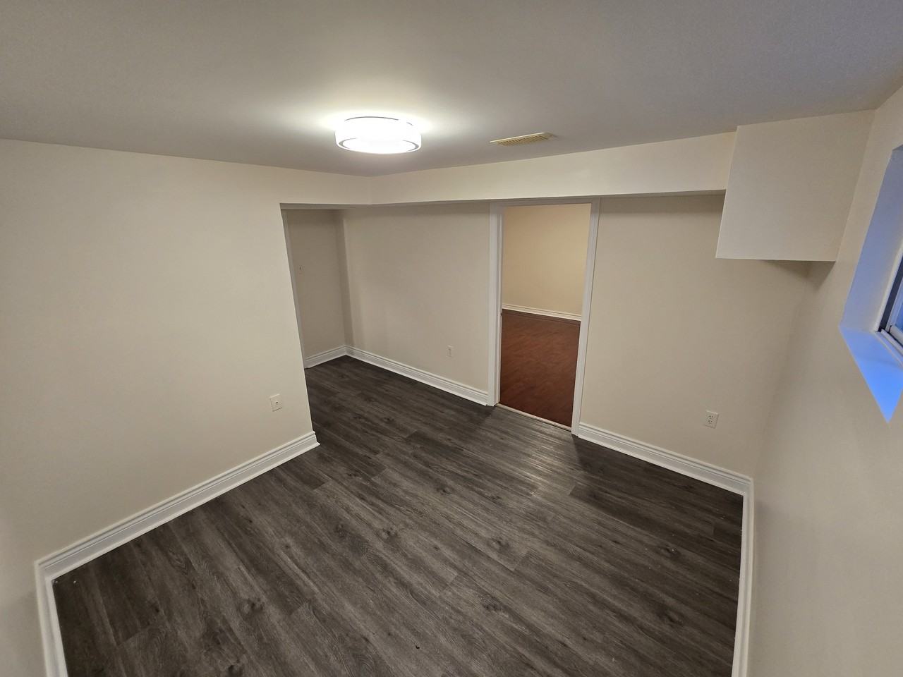 57 Mentor Boulevard - Photo 7 of 9