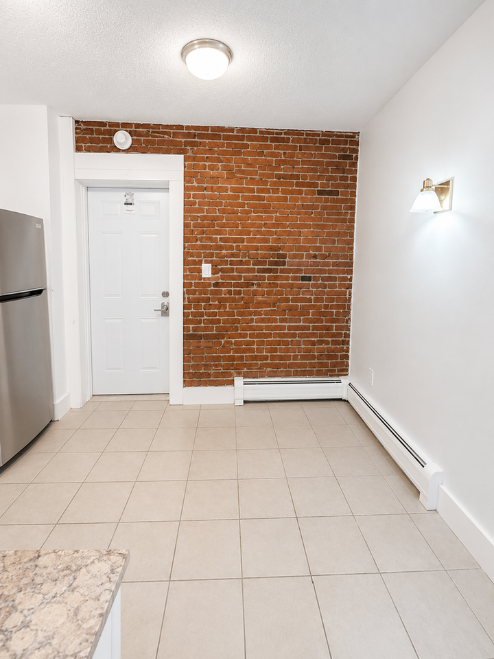 10 Summer St Apt 3a - Photo 3 of 8