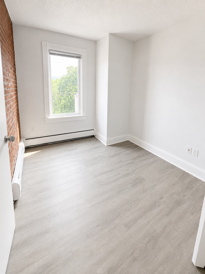 10 Summer St Apt 3a - Photo 5 of 8