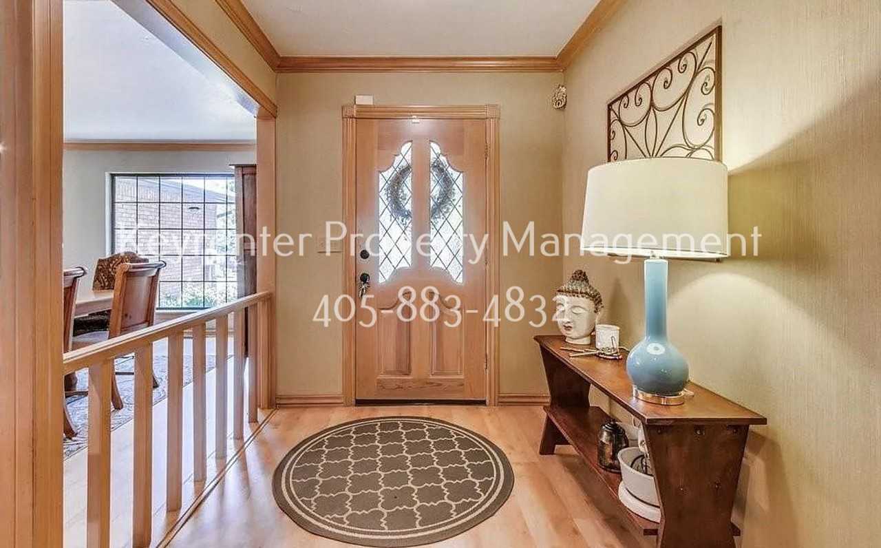 1408 Fox View Ct - Photo 4 of 31