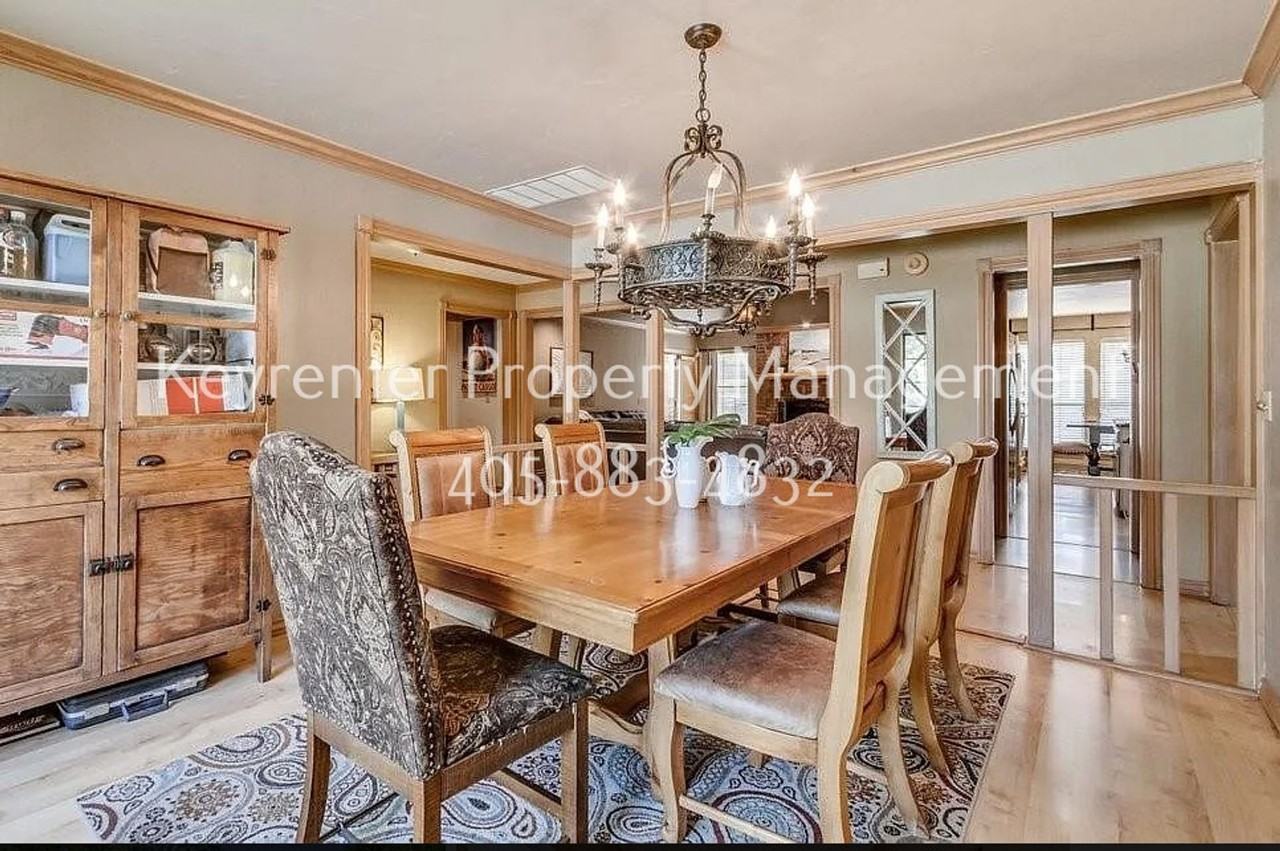 1408 Fox View Ct - Photo 5 of 31