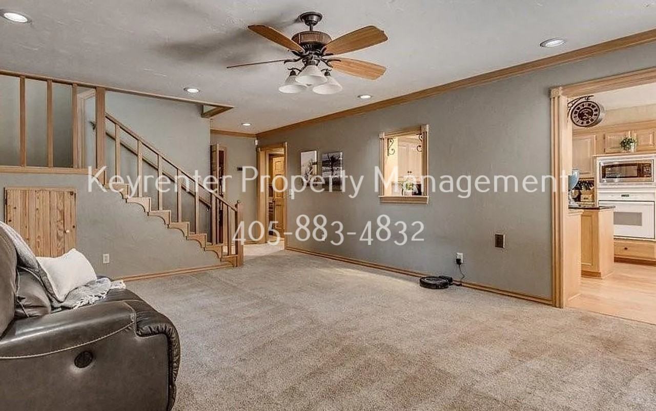 1408 Fox View Ct - Photo 6 of 31