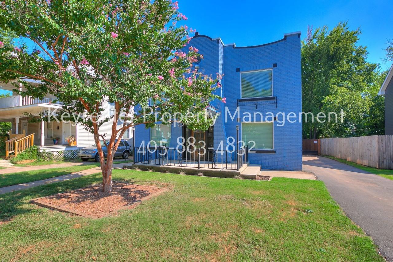 1308 Nw 16th St #1 - Photo 3 of 28
