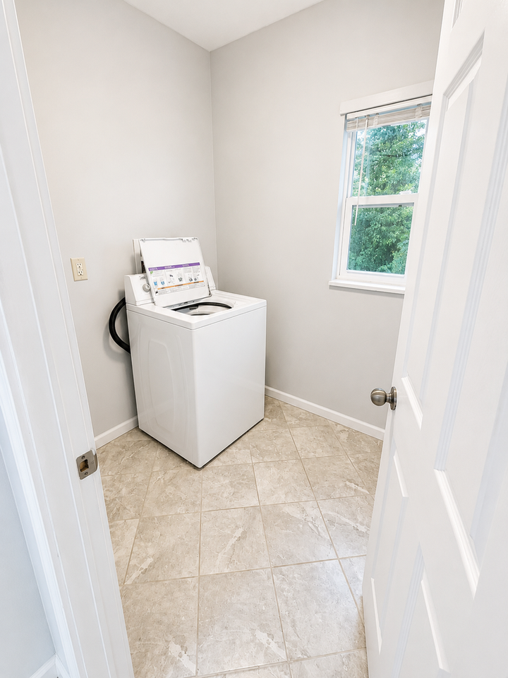 2092 Garfield Ave - Photo 5 of 15