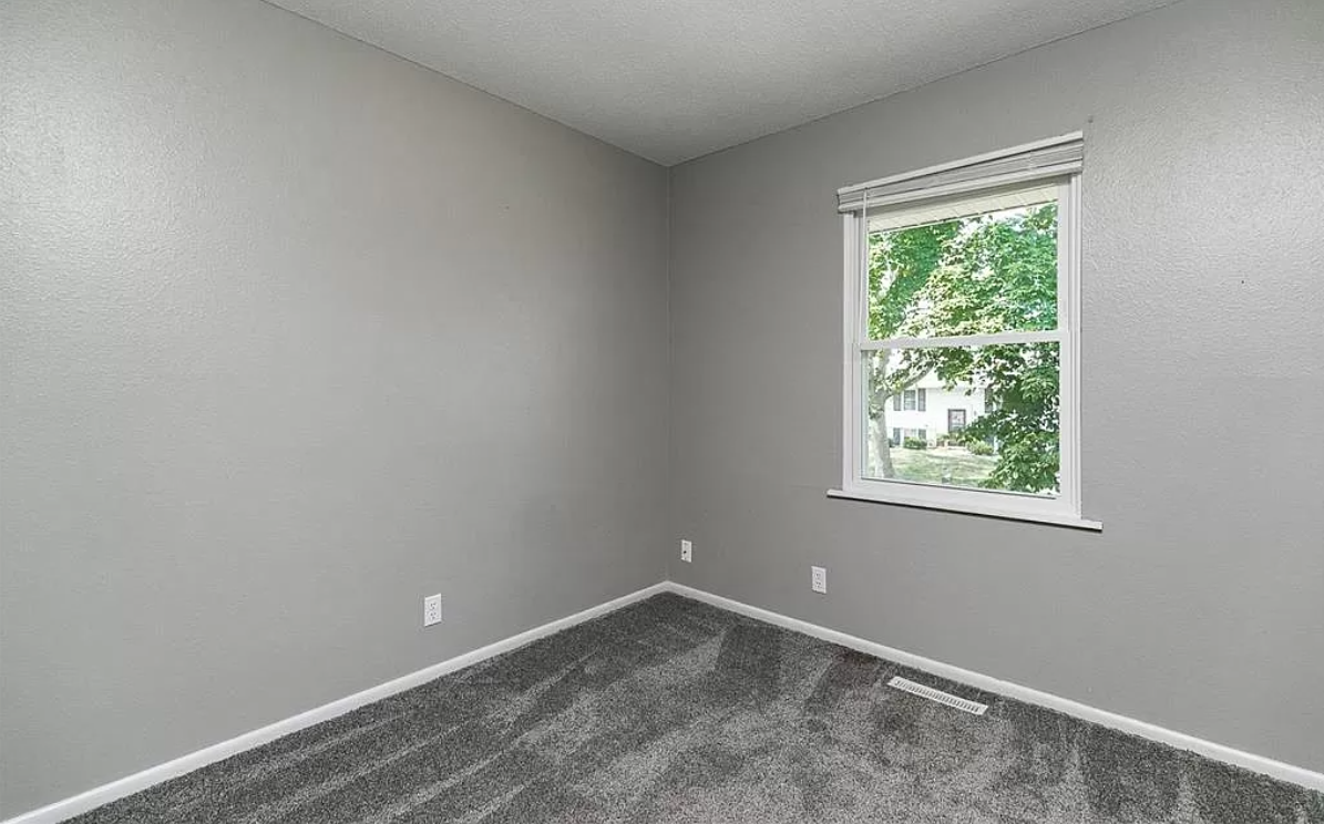 6812 Inwood Ln Ne #NA - Photo 6 of 11