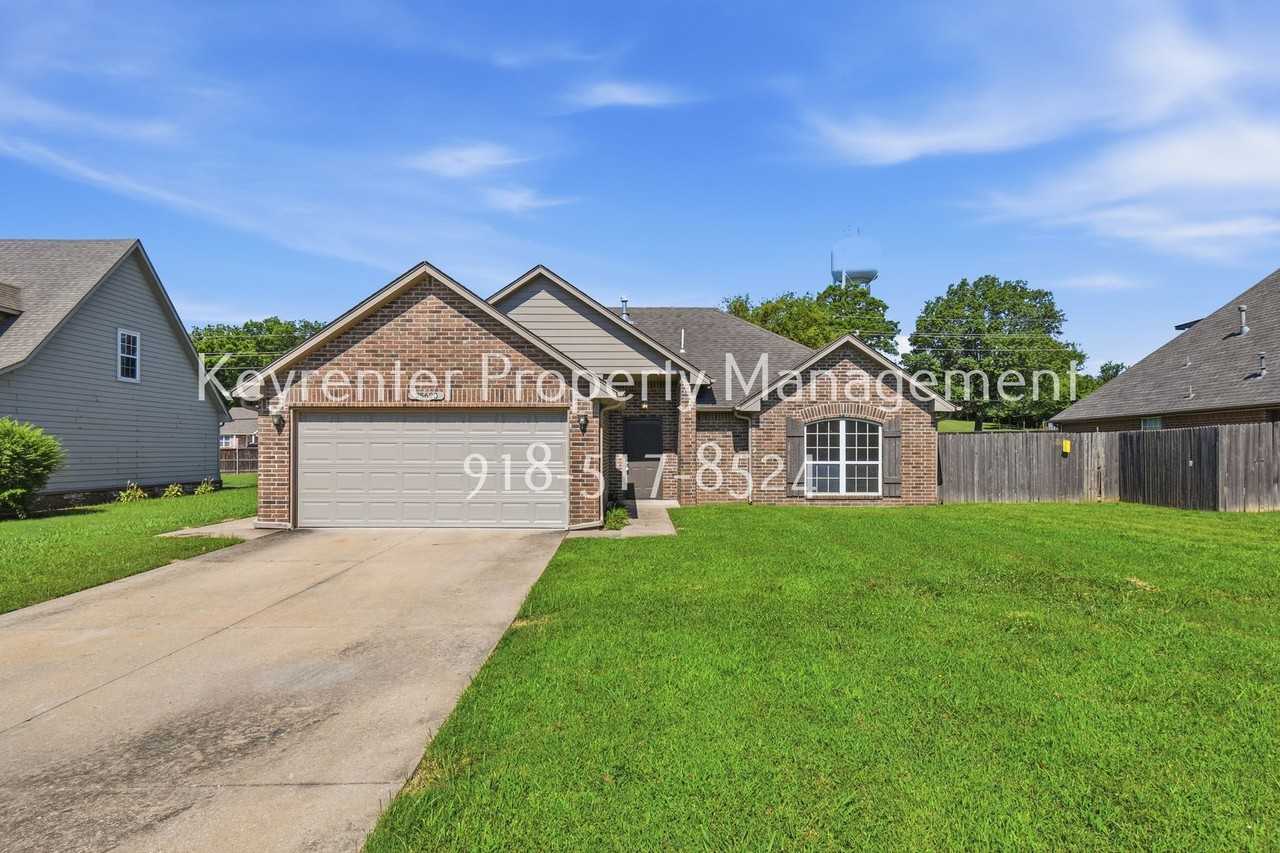 25620 Briar Dr