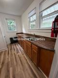 424 W Broad Street - Photo 1 of 1