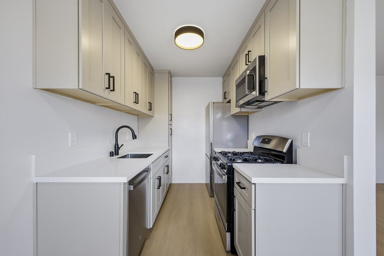 6416 South Victoria Avenue #9 - Photo 2 of 13
