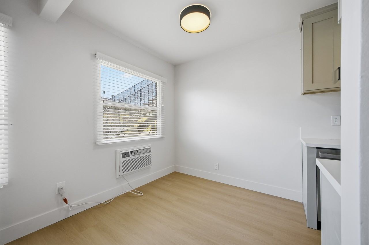 6416 South Victoria Avenue #9 - Photo 7 of 13