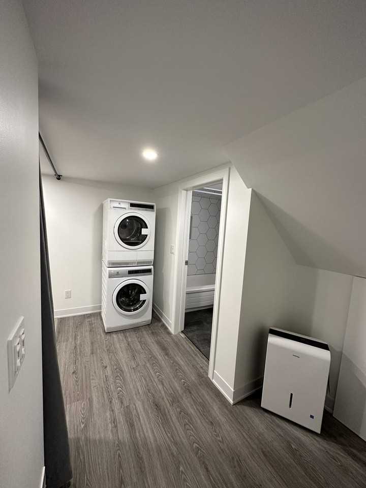 79 Louisa St - Photo 4 of 7