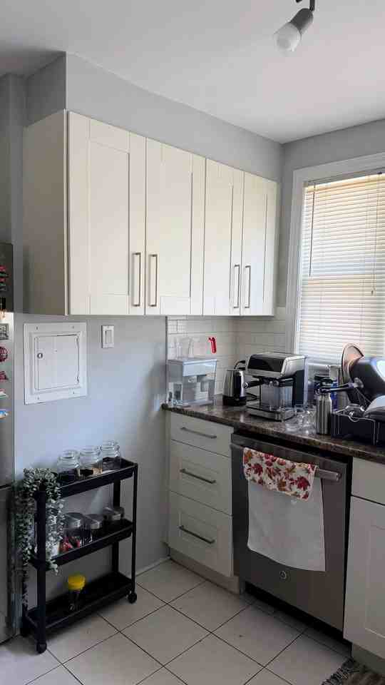 673 Churchill Ave N - Photo 3 of 15