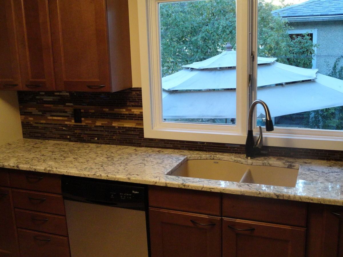 3611 19 St Nw - Photo 4 of 13