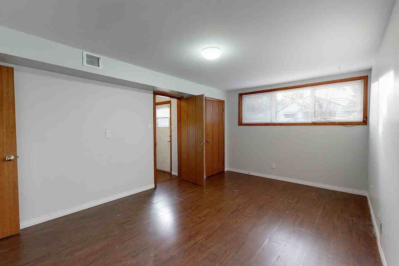 9814 86 Ave Nw - Photo 6 of 16