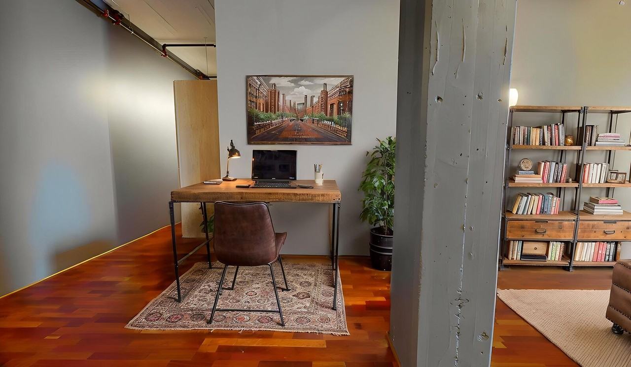 10309 107 St Nw - Photo 3 of 8