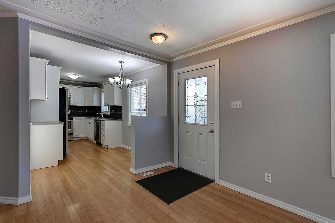 10620 128 Ave Nw - Photo 2 of 16