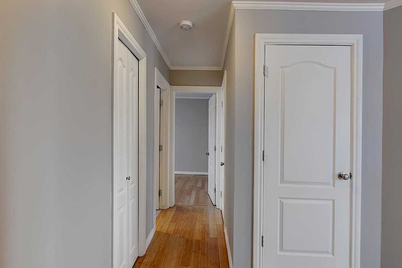 10620 128 Ave Nw - Photo 4 of 16