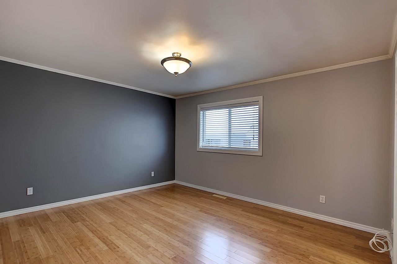 10620 128 Ave Nw - Photo 5 of 16