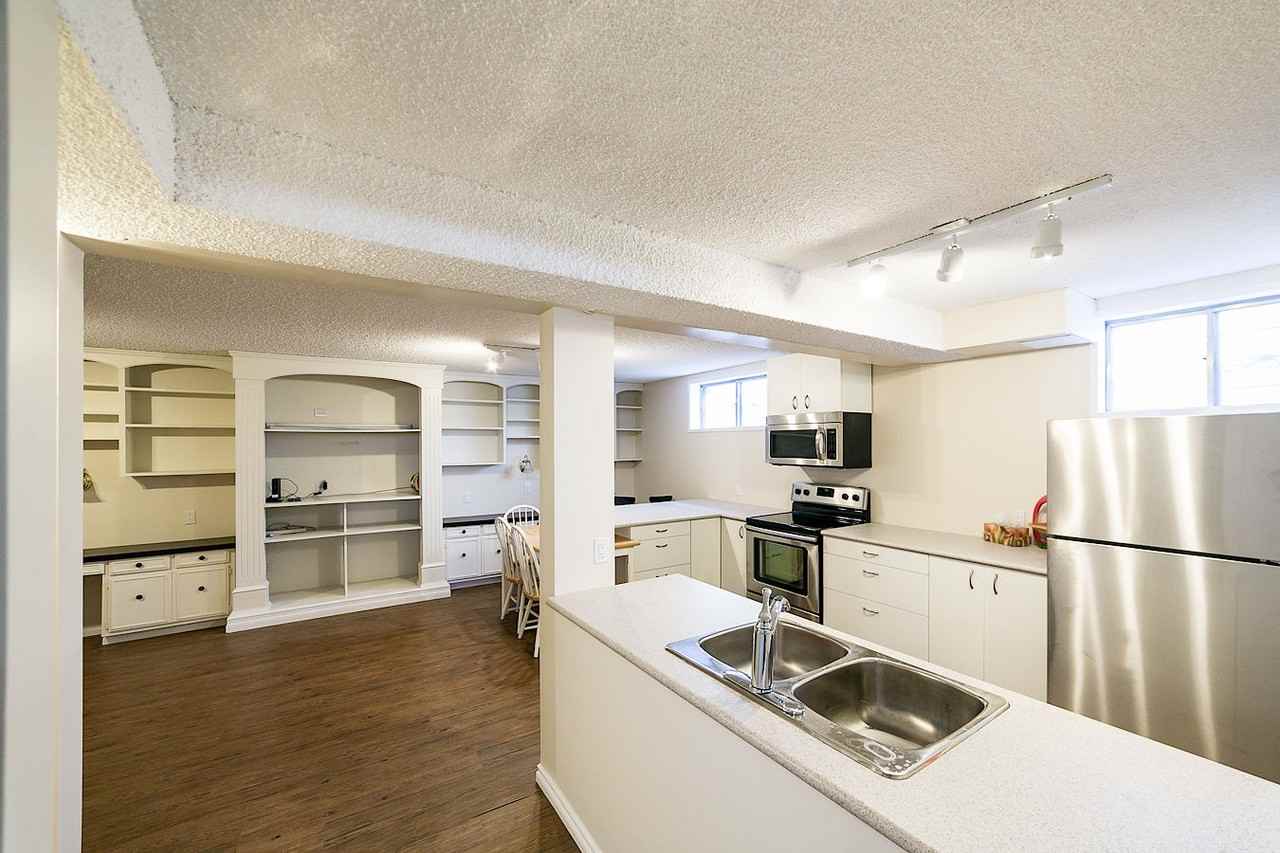 11324 57 Ave Nw - Photo 2 of 17