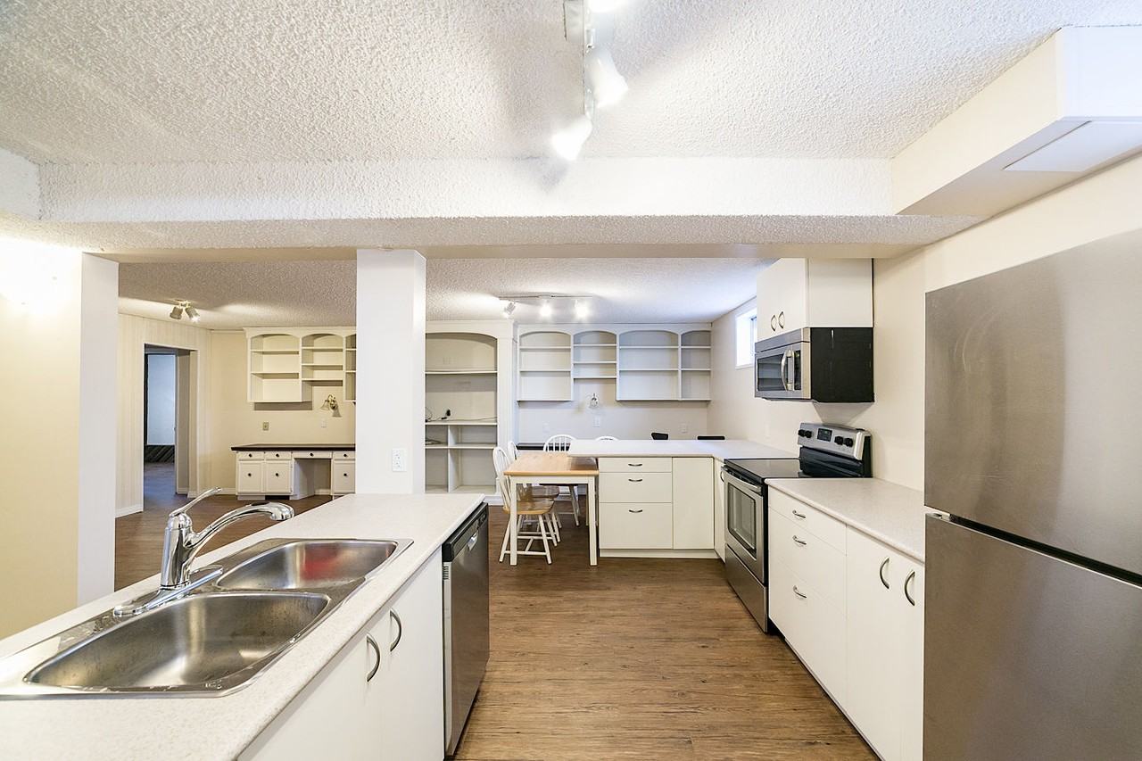 11324 57 Ave Nw - Photo 3 of 17