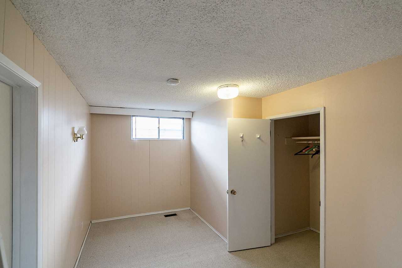 11324 57 Ave Nw - Photo 6 of 17