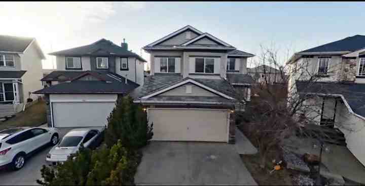 103 Chapalina Cres Se - Photo 2 of 9