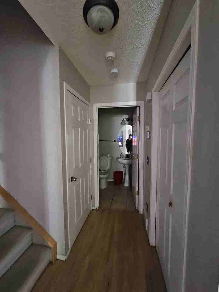 103 Chapalina Cres Se - Photo 7 of 9
