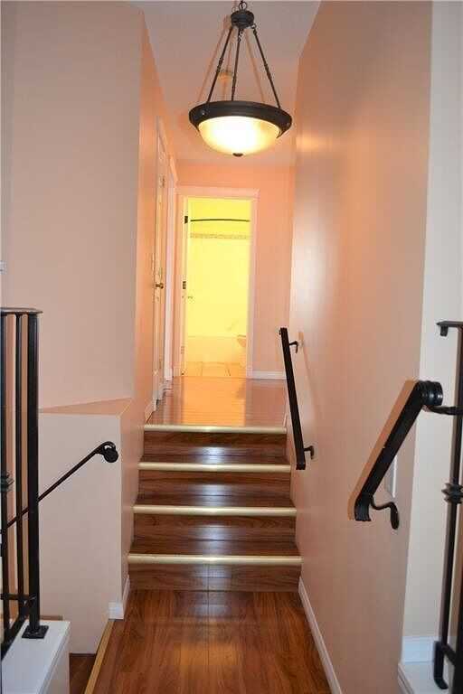 204 Arbour Crest Rd Nw - Photo 3 of 24