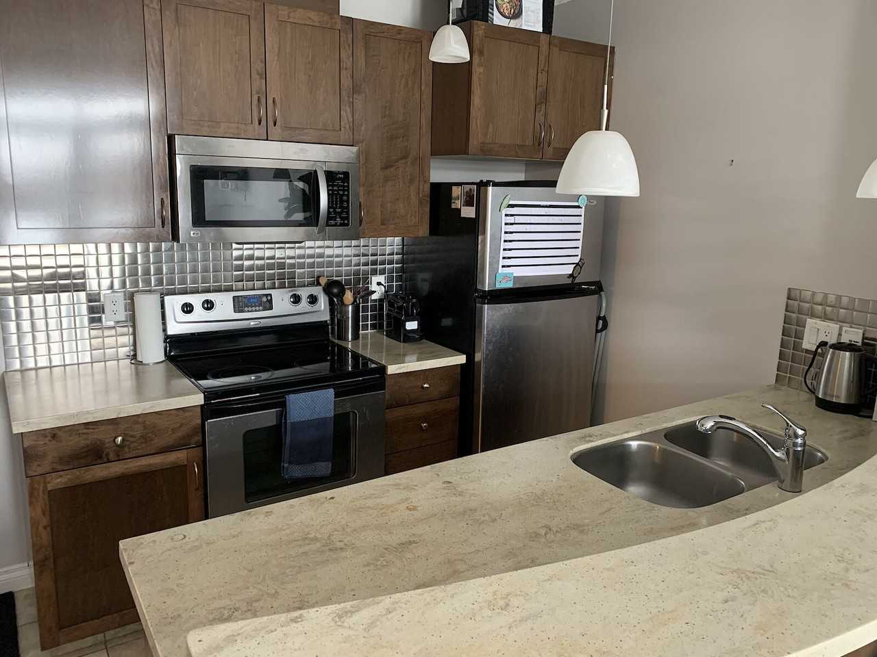 2 - 2 Hemlock Crescent Sw - Photo 6 of 19