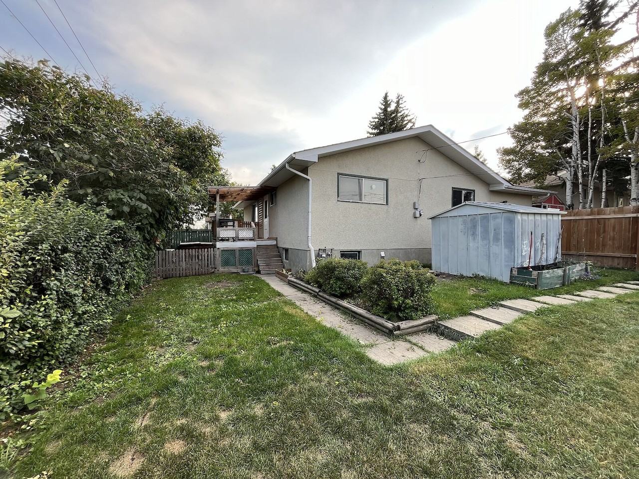 744 Sabrina Rd Sw - Photo 6 of 31
