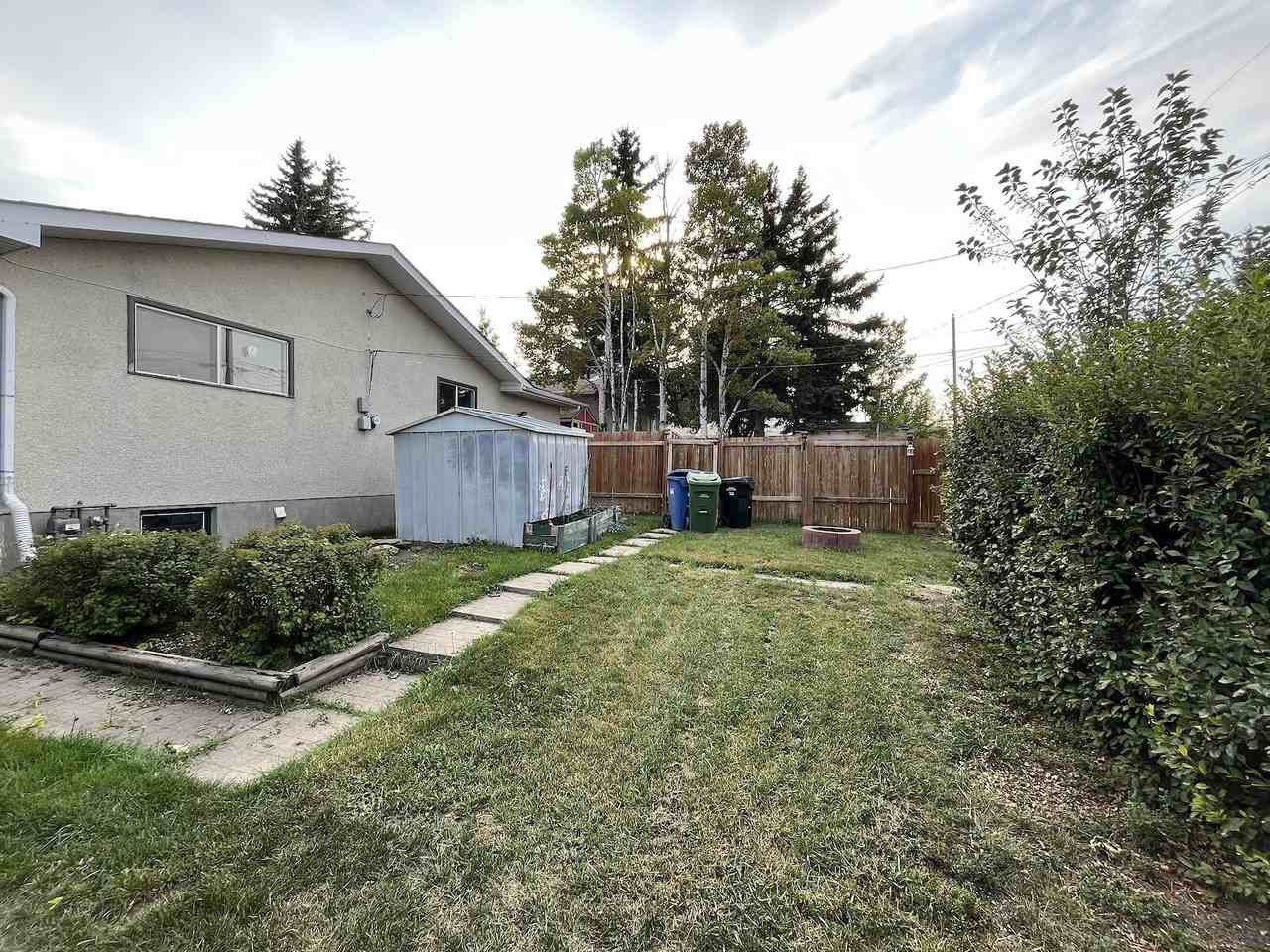 744 Sabrina Rd Sw - Photo 7 of 31