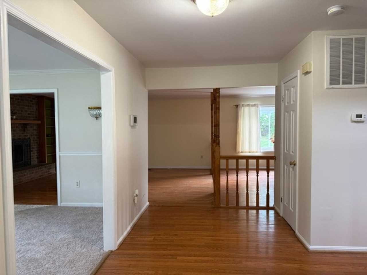 2788 Pinewood Dr - Photo 3 of 34