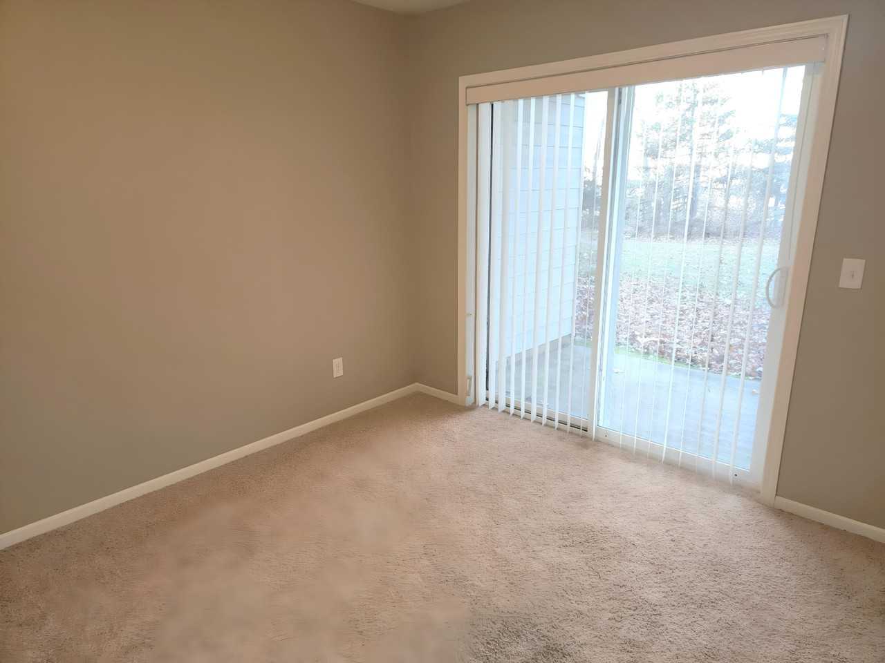 889 Wescott Sq #889 - Photo 5 of 32