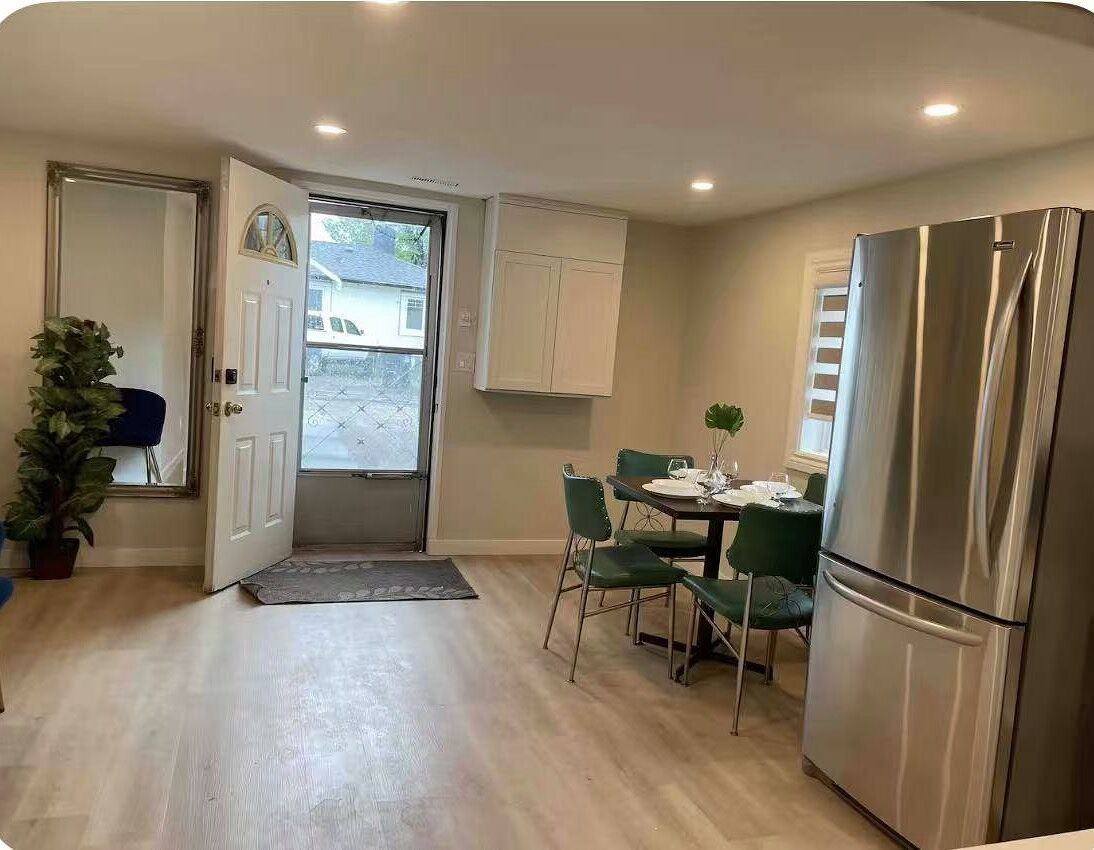 2811 1 Ave Nw - Photo 2 of 15