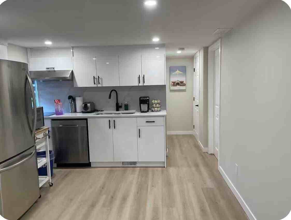 2811 1 Ave Nw - Photo 3 of 15