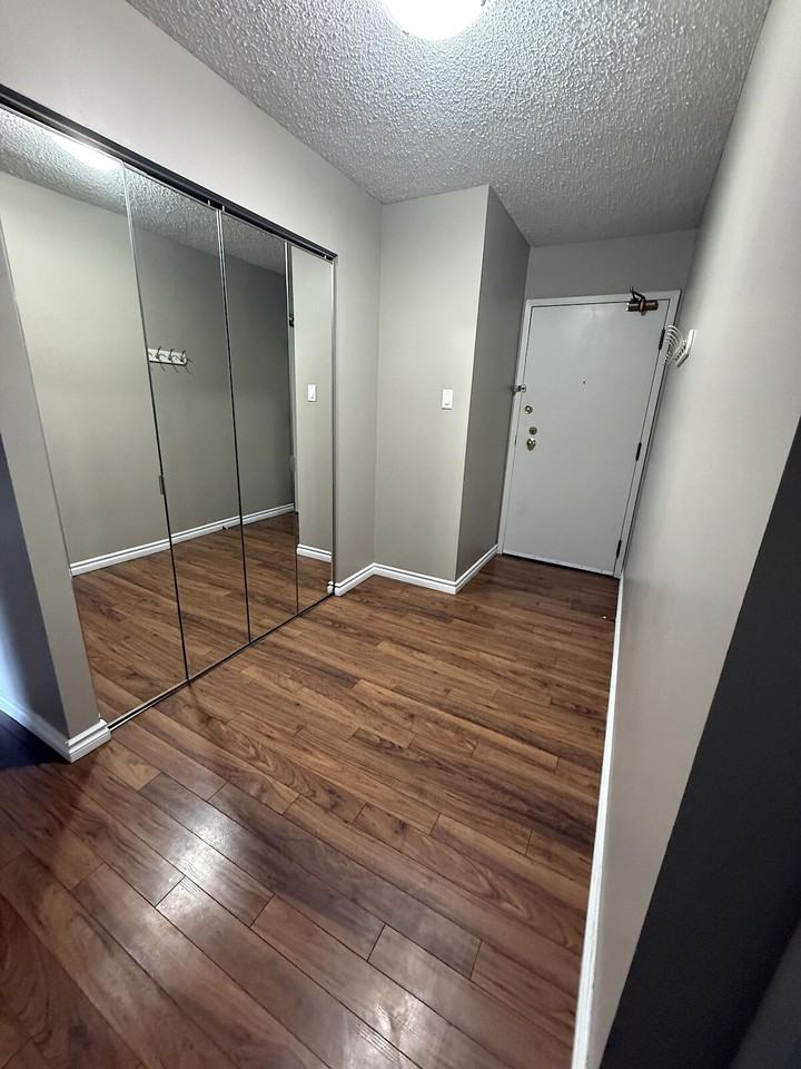 330 Roxboro House - Photo 3 of 50