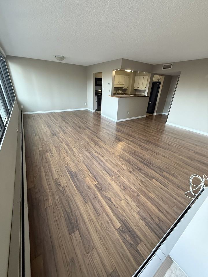 330 Roxboro House - Photo 6 of 50