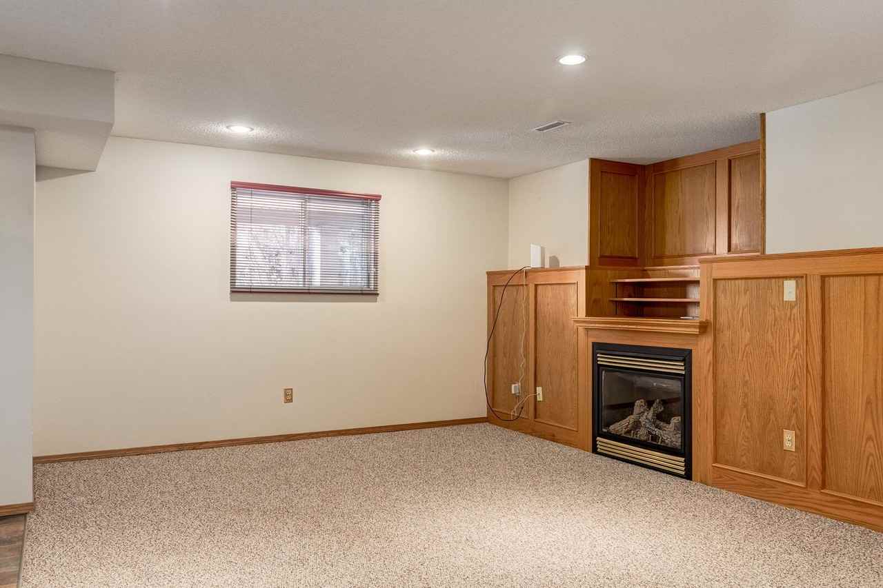 3R Hawkcliff Way Nw - Photo 2 of 27