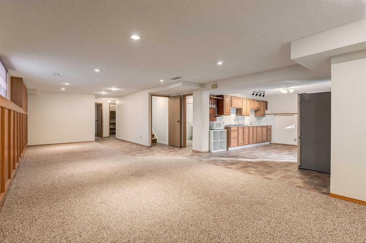 3R Hawkcliff Way Nw - Photo 4 of 27