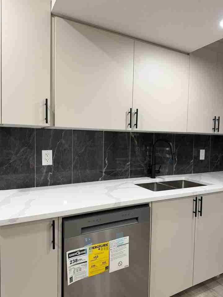 31 Yorkville Rd Sw - Photo 4 of 14
