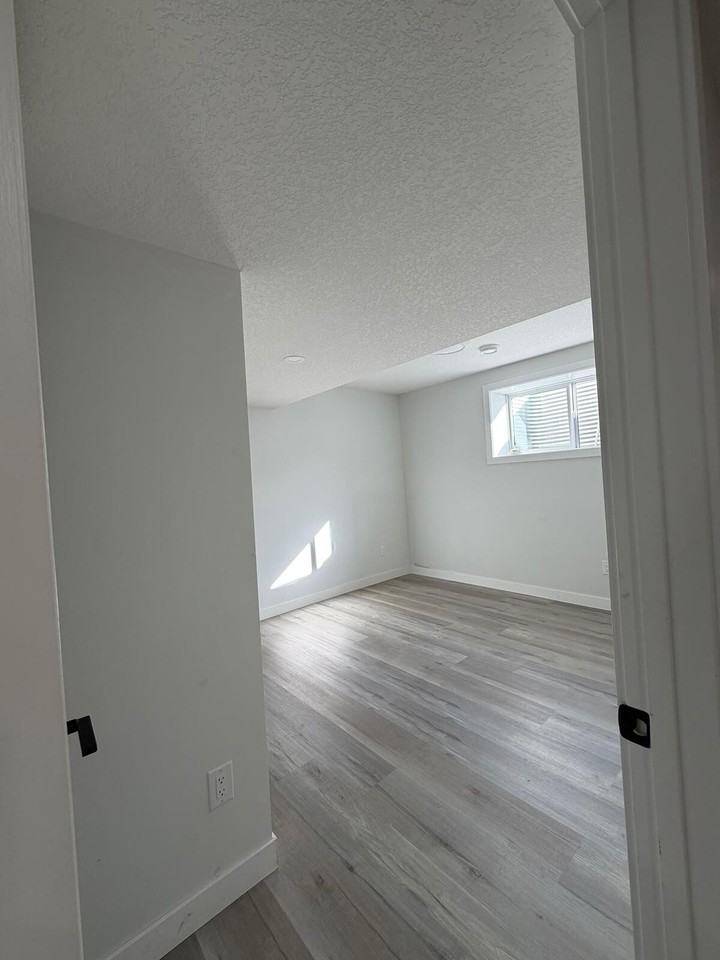 31 Yorkville Rd Sw - Photo 5 of 14