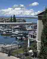 featured image of 5210 - 5210 Lakeshore Dr