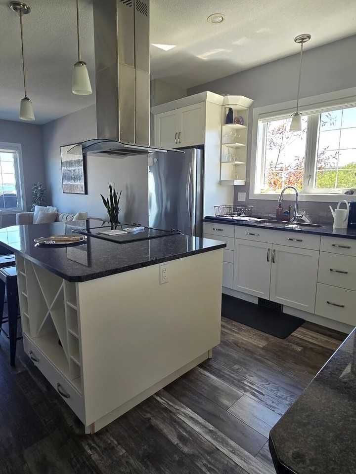 5210 - 5210 Lakeshore Dr - Photo 4 of 15