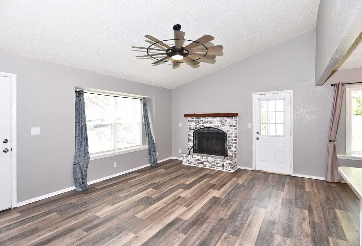 1339 E 138th Pl #1 - Photo 5 of 26
