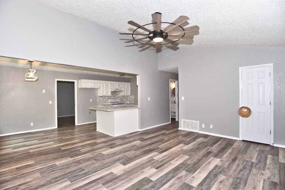 1339 E 138th Pl #1 - Photo 7 of 26